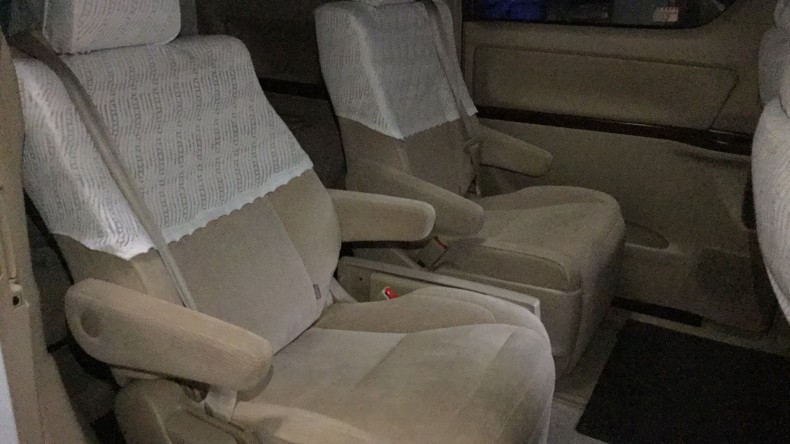 内装後方シート