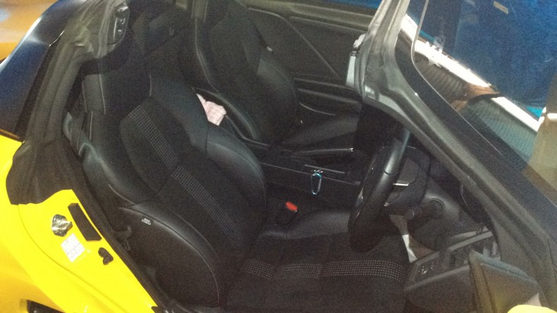 内装前方シート