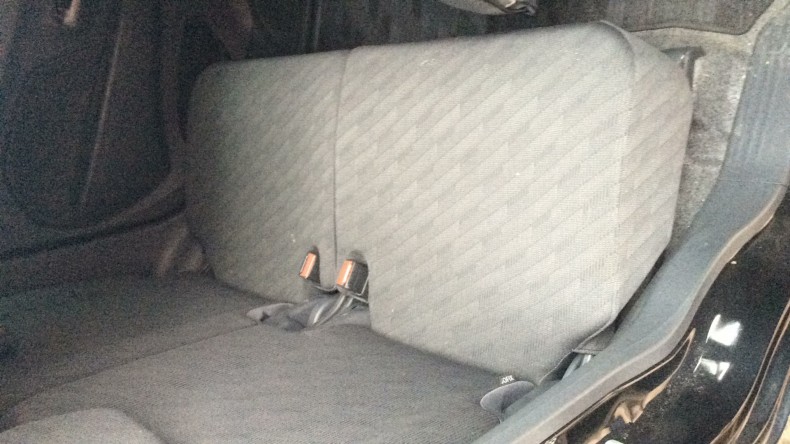 内装後方シート