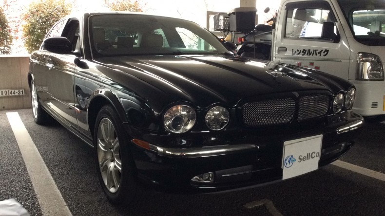 car_main_img
