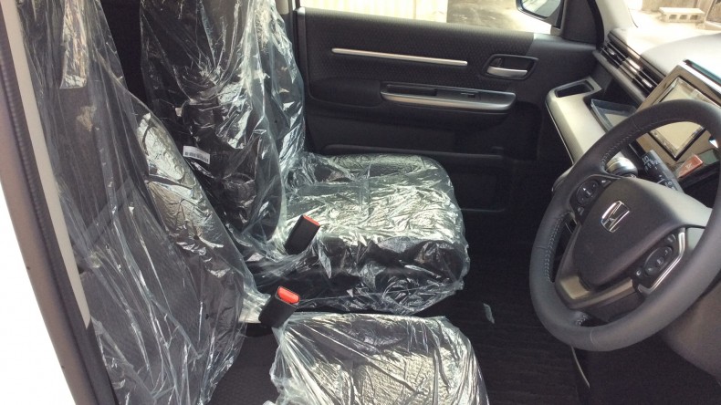 内装前方シート