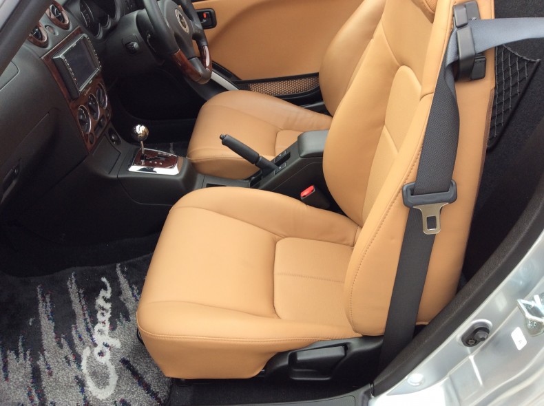 内装後方シート