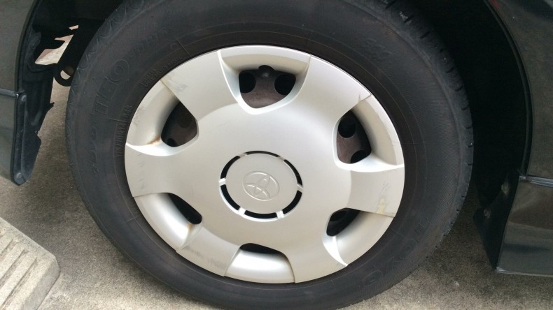 タイヤホイール前