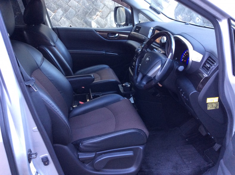 内装前方シート