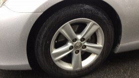 タイヤホイール前