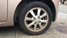 タイヤホイール前