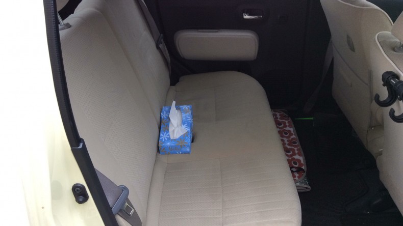 内装後方シート