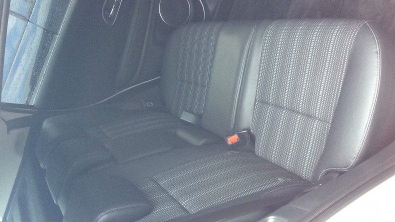 内装後方シート