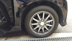 タイヤホイール前