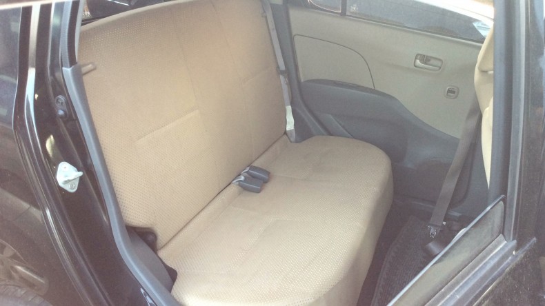 内装後方シート