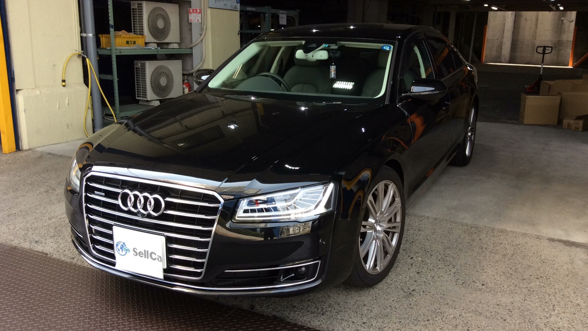 アウディ Ａ８の売買実績画像