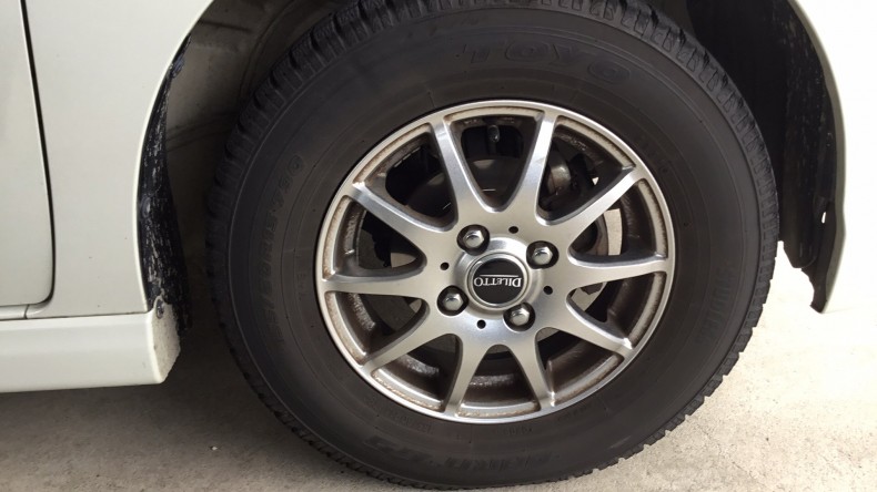 タイヤホイール前