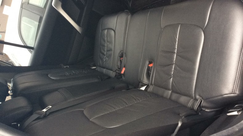 内装後方シート
