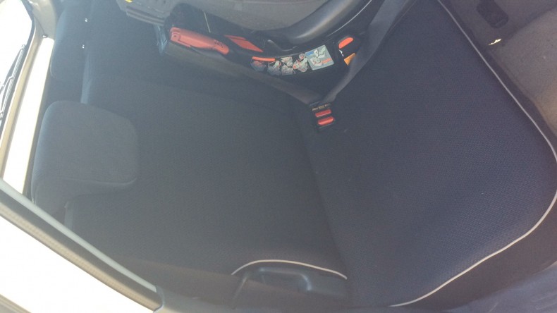 内装後方シート