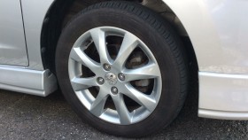 タイヤホイール前