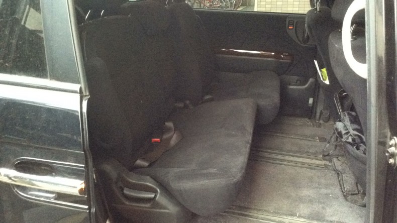 内装後方シート