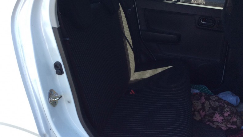 内装後方シート