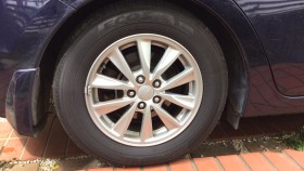 タイヤホイール前