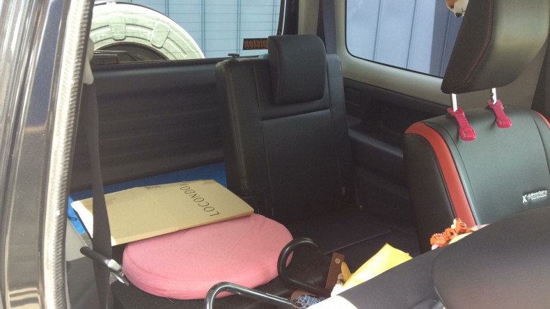 内装後方シート