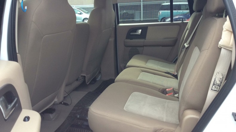 内装後方シート