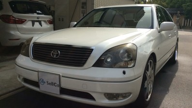 car_main_img