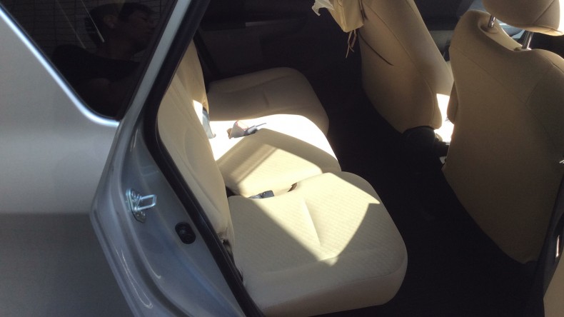 内装後方シート