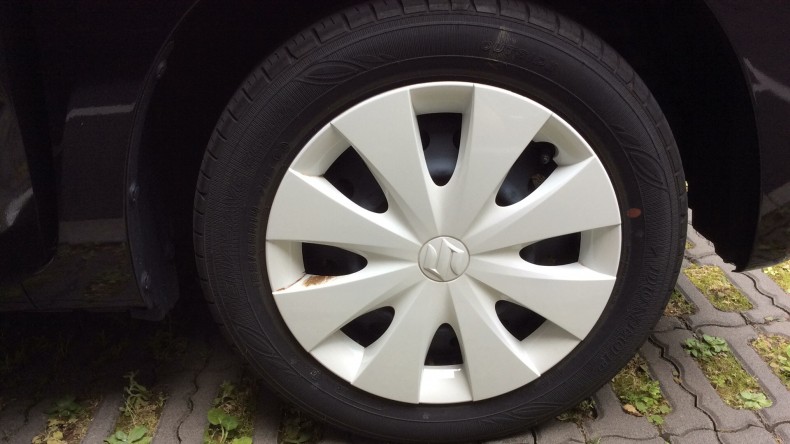 タイヤホイール前