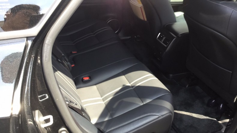 内装後方シート