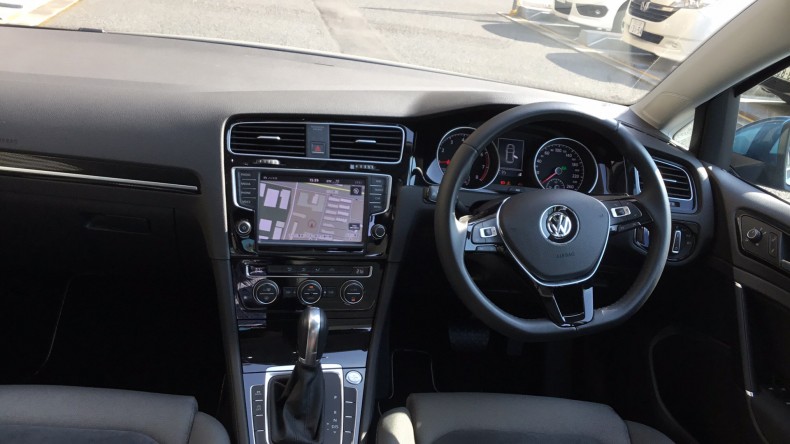 内装インパネ全体