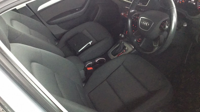 内装前方シート