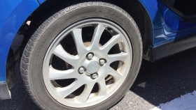 タイヤホイール前