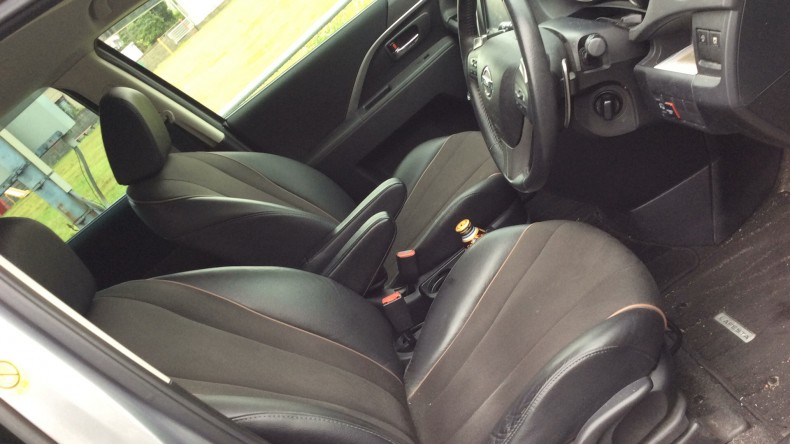 内装前方シート