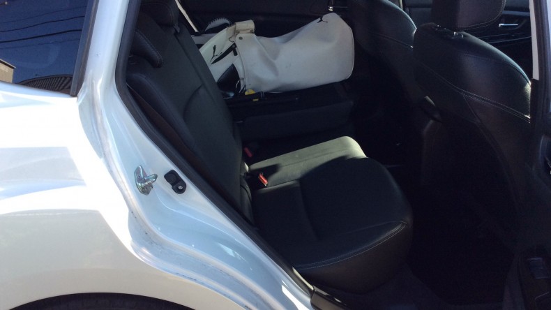 内装後方シート