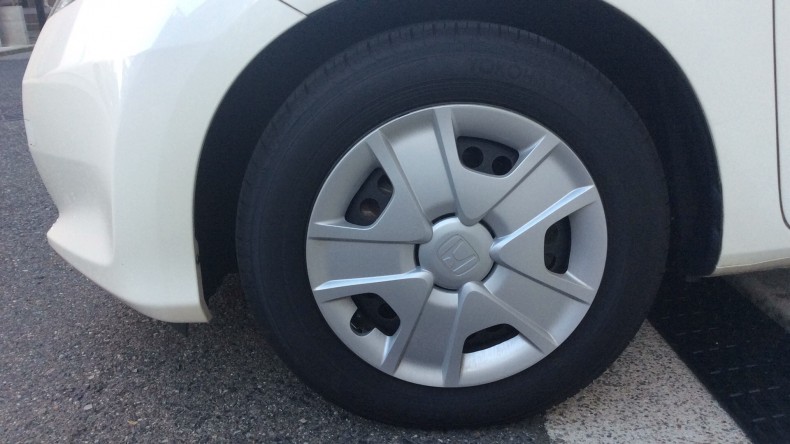 タイヤホイール前