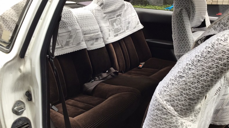 内装後方シート