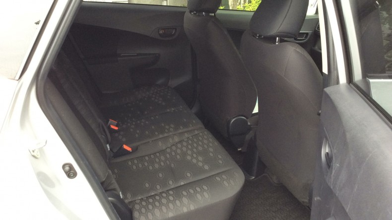 内装後方シート