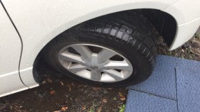 タイヤホイール前