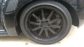 タイヤホイール前