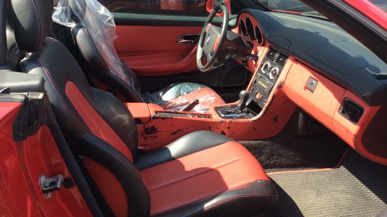 内装後方シート