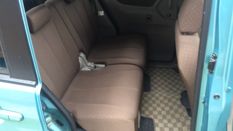 内装後方シート