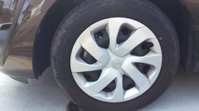 タイヤホイール前