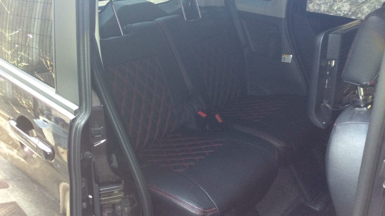 内装後方シート