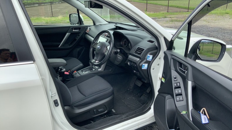 内装前方シート