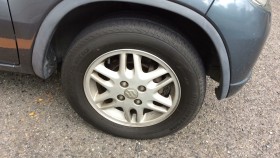 タイヤホイール前