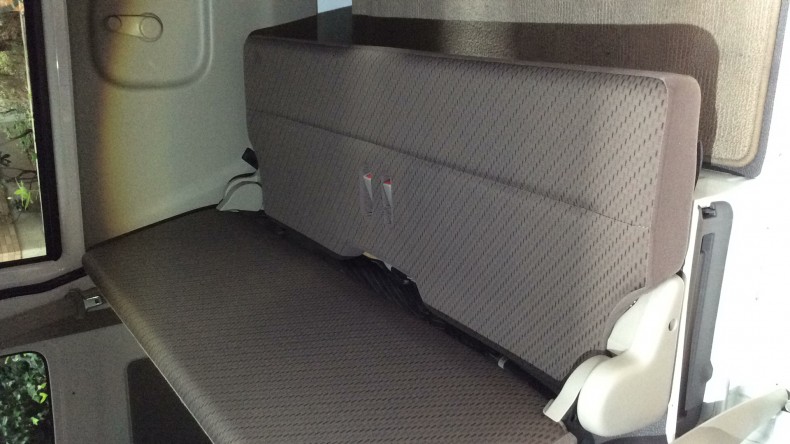 内装後方シート