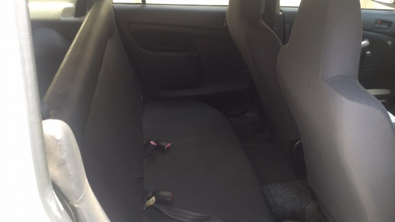 内装後方シート