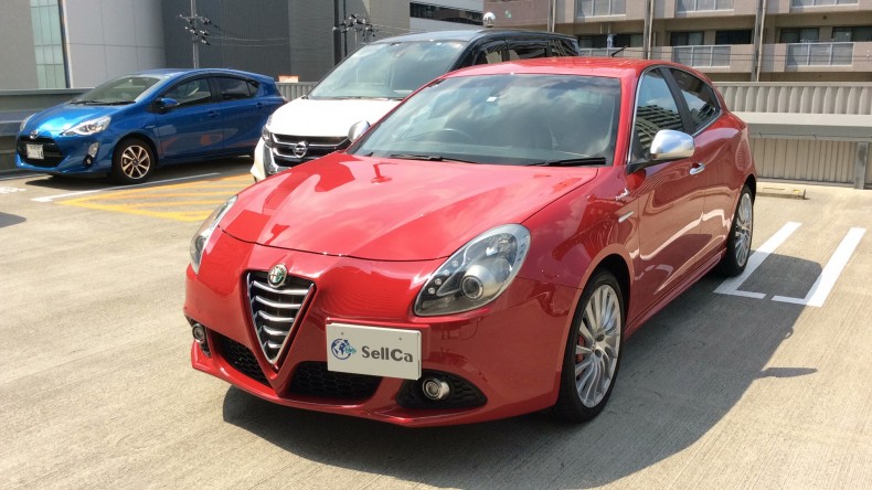 car_main_img