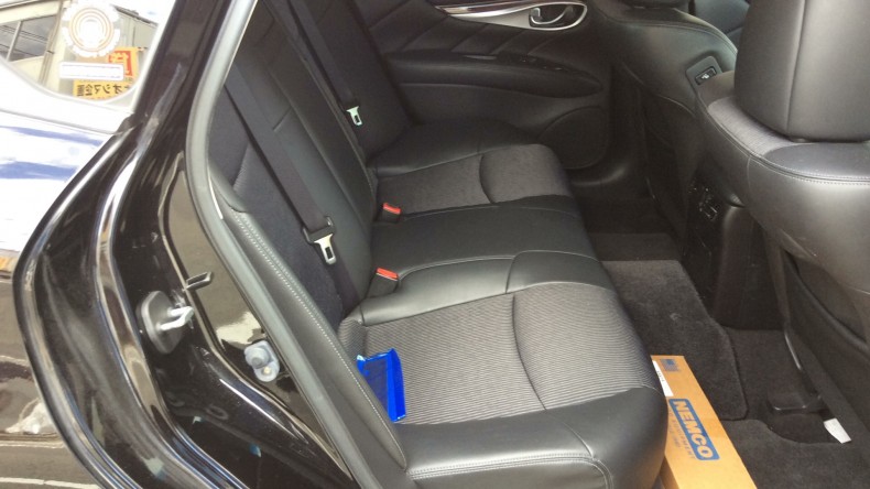 内装後方シート