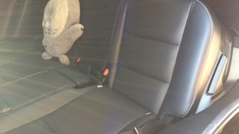 内装後方シート