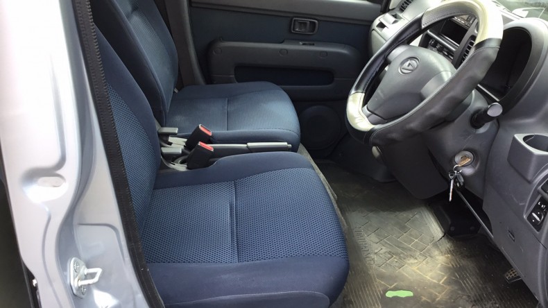 内装前方シート